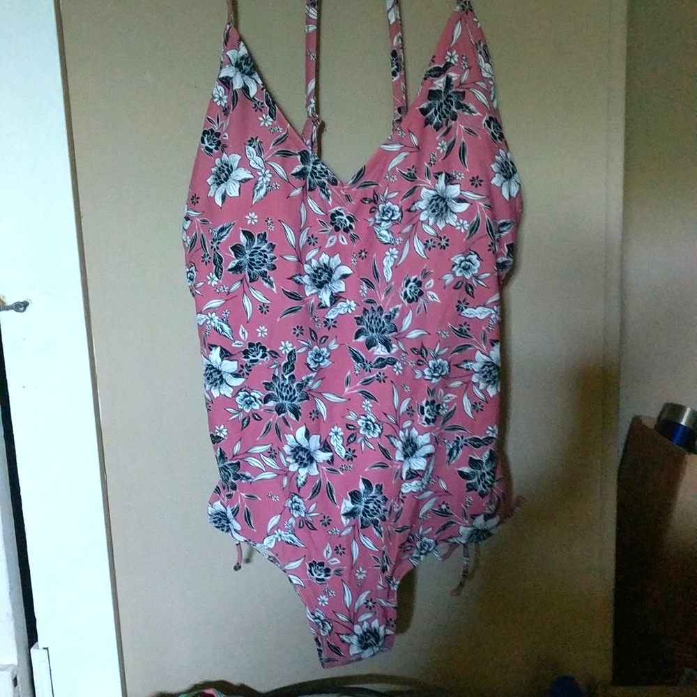 Kona sol bathing suit size 24w
